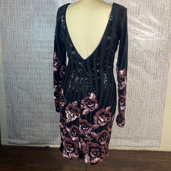 DRESS THE POPULATION DRESS - Picture 4 of 10